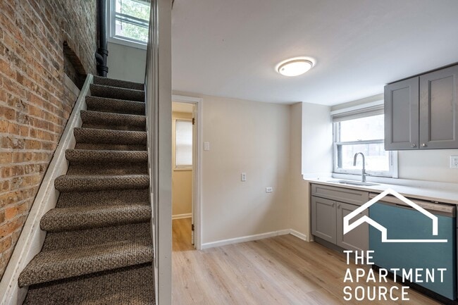 Photo - 1501 W Fullerton Ave Unidad 1R