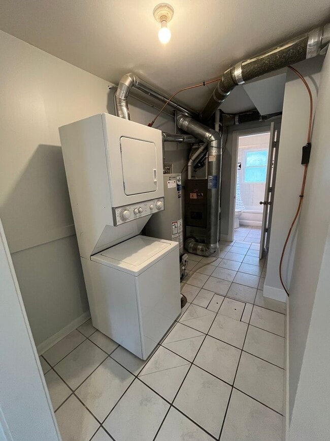 Photo - SJK Dwellings LLC Unit 924 N 35th Street