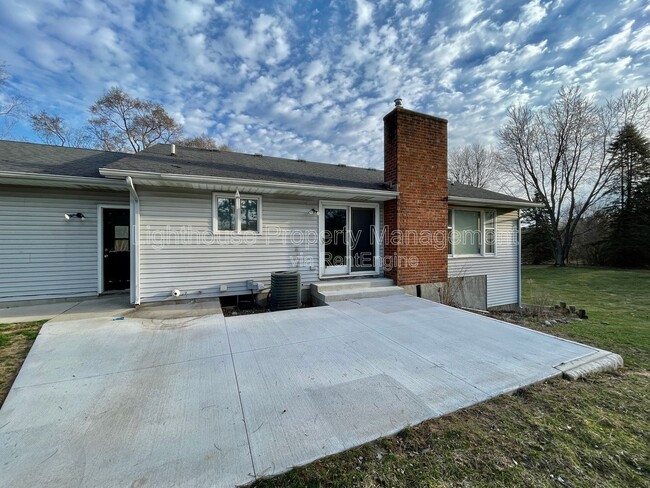 Photo - 6800 68th St SE