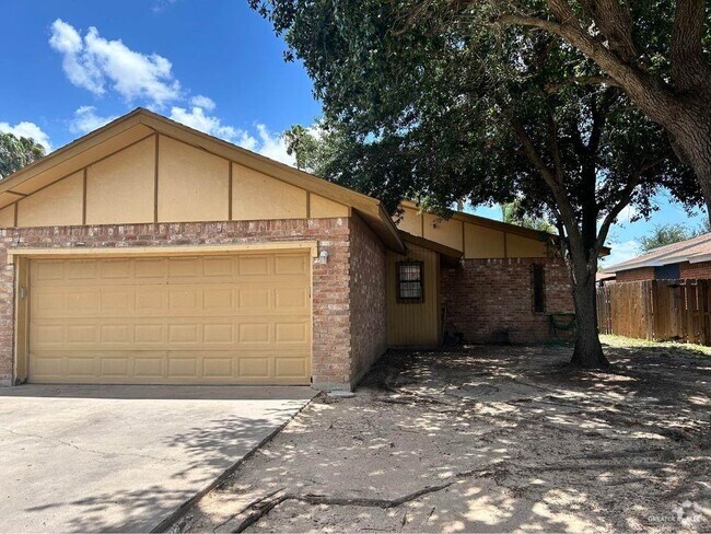 Building Photo - 2432 W Iris Ave Rental