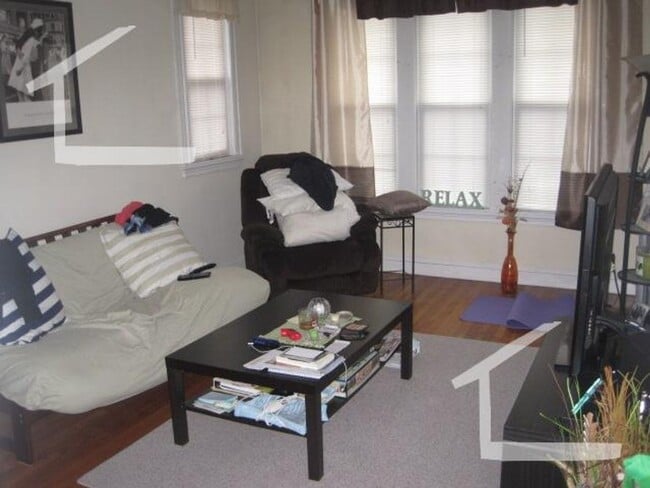 Building Photo - 1Br/1Bth, ready to move in Sep. 1st.  Heat/Hot Water included!