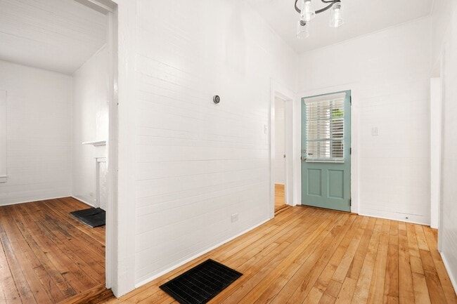 Photo - 1108 Franklin St