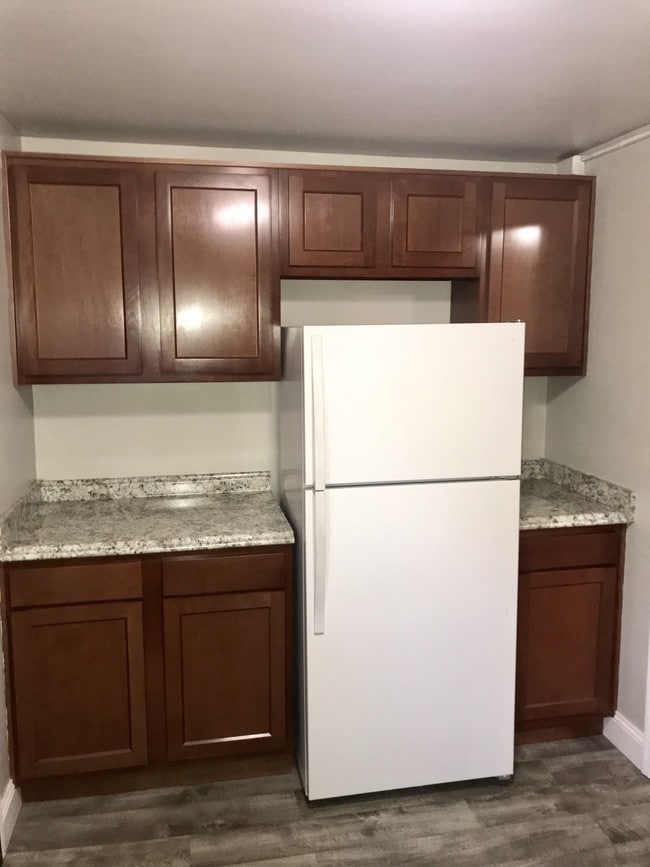 Building Photo - 1441 Lincoln Way Unit 1 Rental