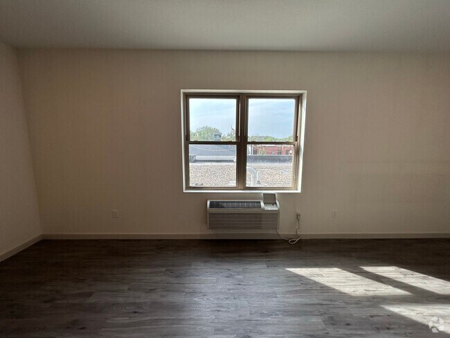 Building Photo - Studio Unit 203 Rental