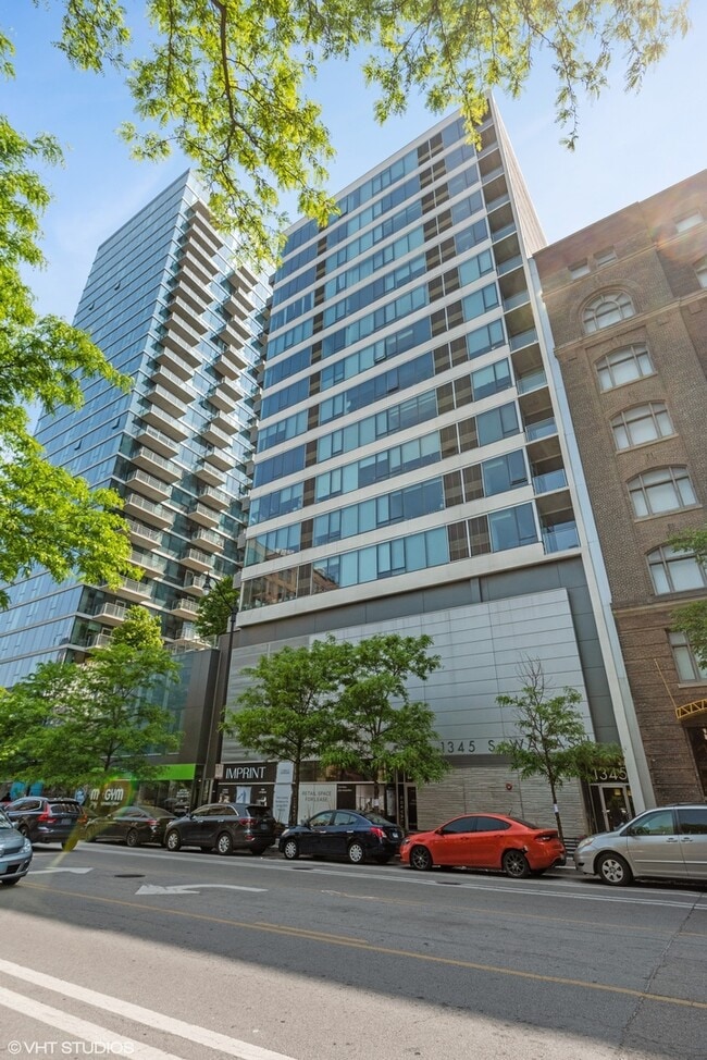 Building Photo - 1345 S Wabash Ave Unit 805