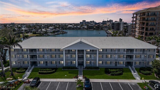 Building Photo - 10682 Gulf Shore Dr Unit C301 Rental