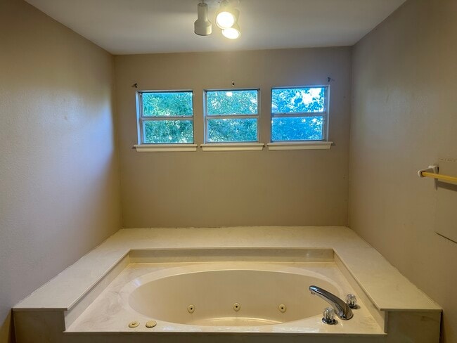 Photo - 3712 W Hartford St