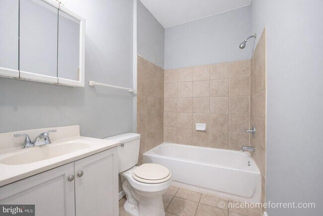Photo - 436 Filmore St
