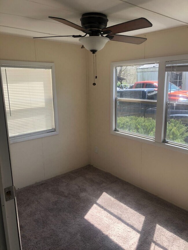 Nice 3 bedroom 1 bath mobile home with ope... Rental House Rental in