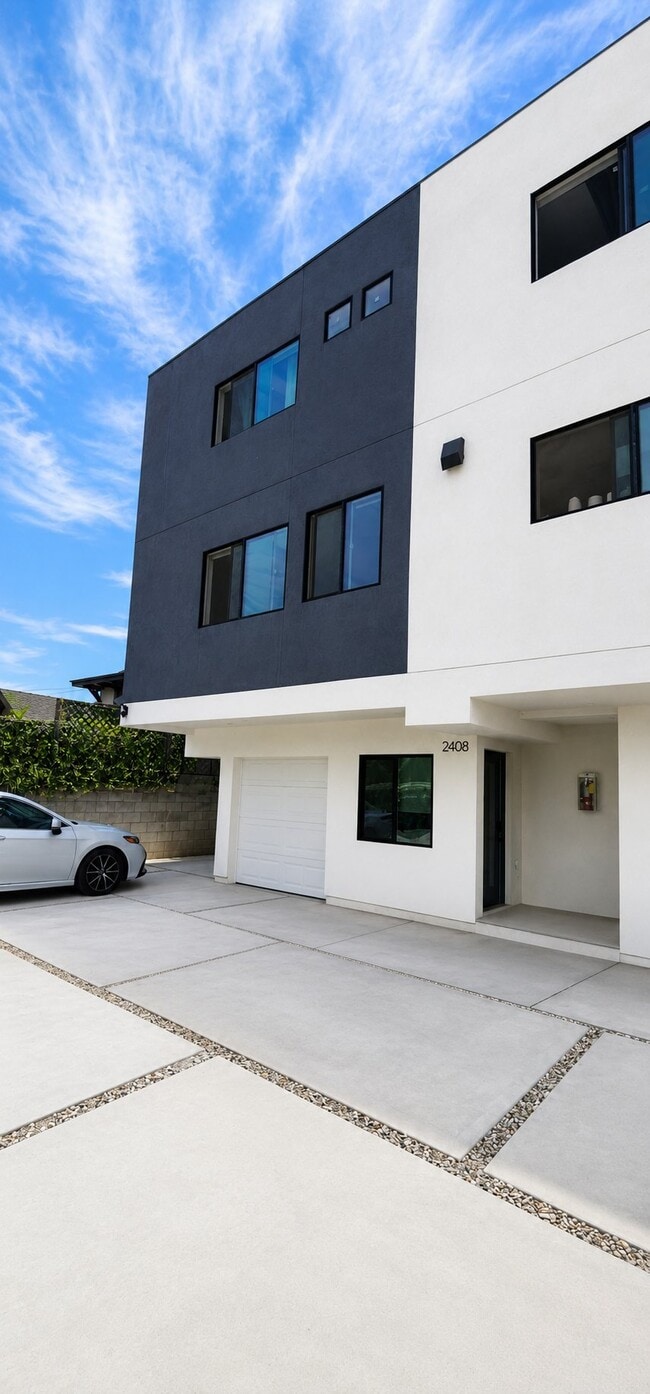 Building Photo - 2408 Hauser Blvd