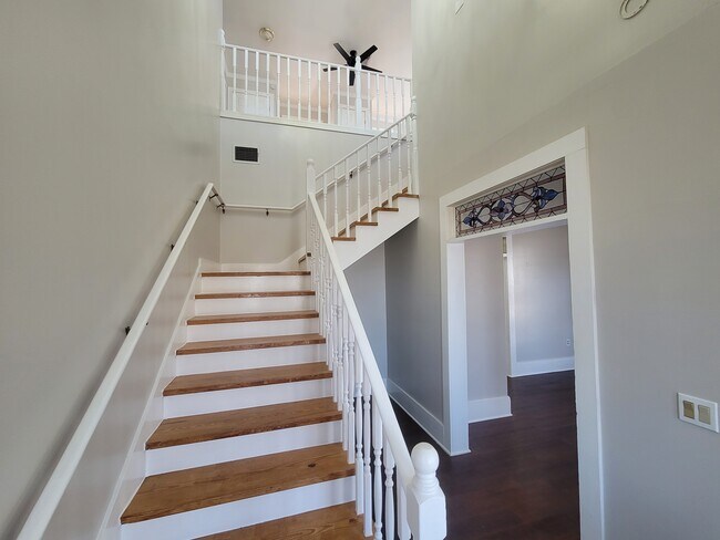 Photo - 2208 Coggin Ave