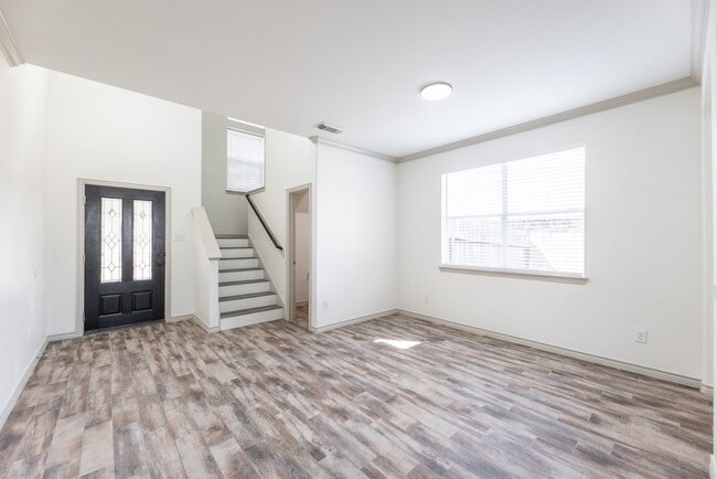 Photo - 32506 Rosella Ln