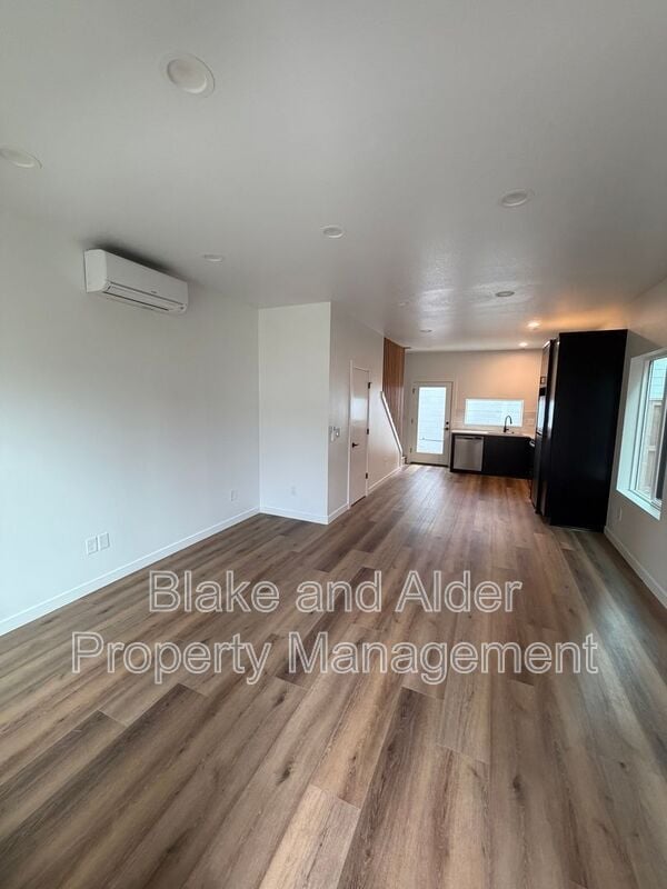 Photo - 3522 NE 44th Ave
