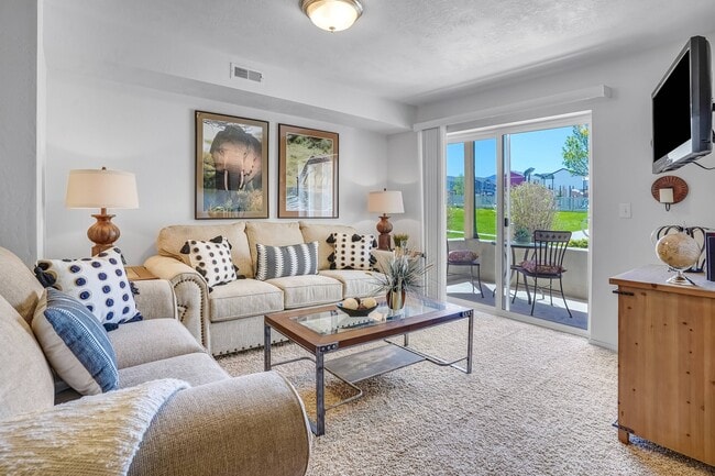 Living Room - Serengeti Springs Rental