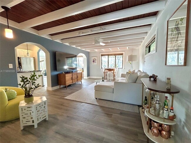 Photo - 1175 NE 131st St