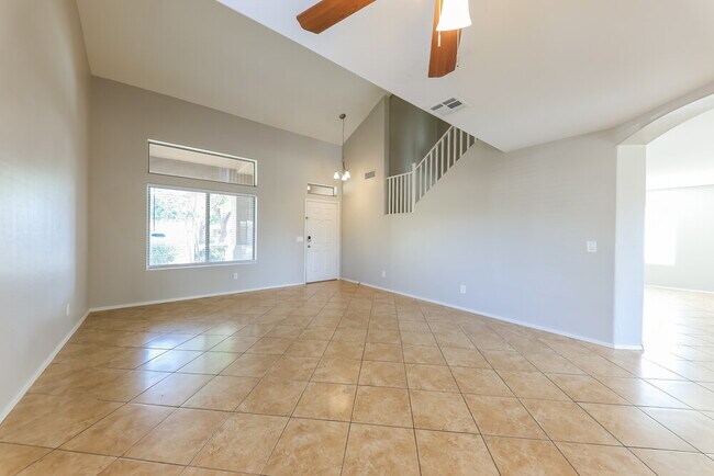 1304 S 159th Ave
