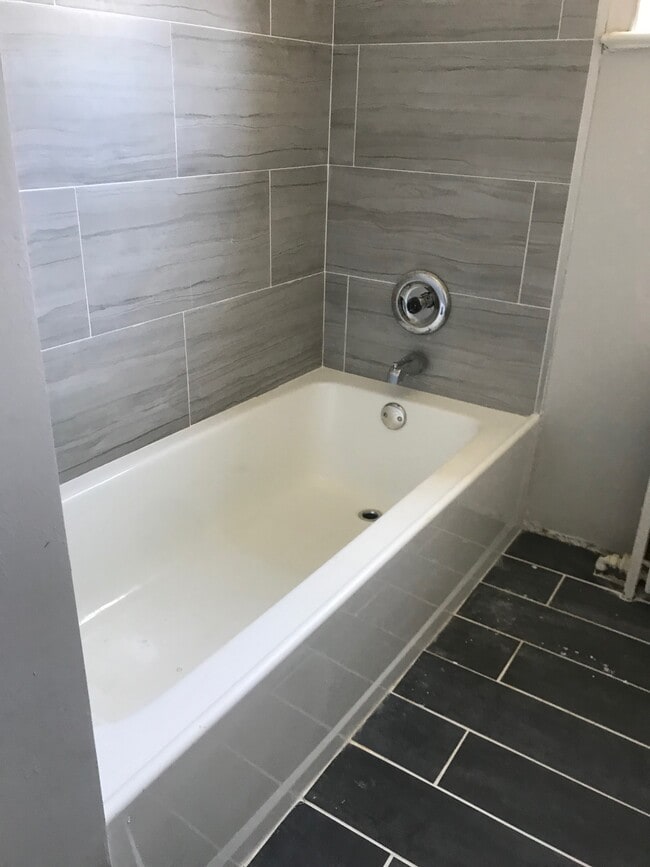 Photo - 316 Magnolia St Unit B1