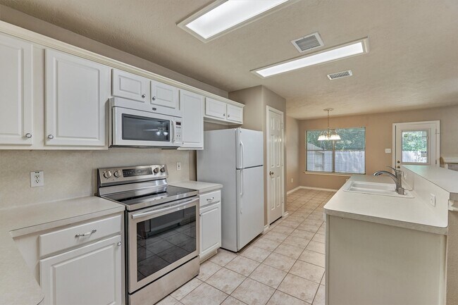 Photo - 231 Blushwood Pl