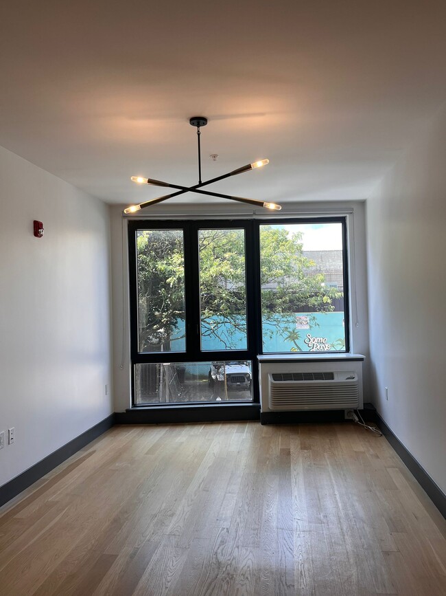 Photo - 324 Arlington Ave Unit 206