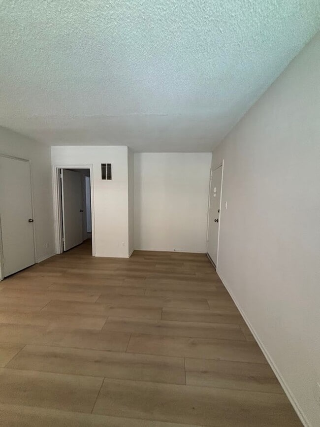 Photo - 1815 N. Harvard Blvd