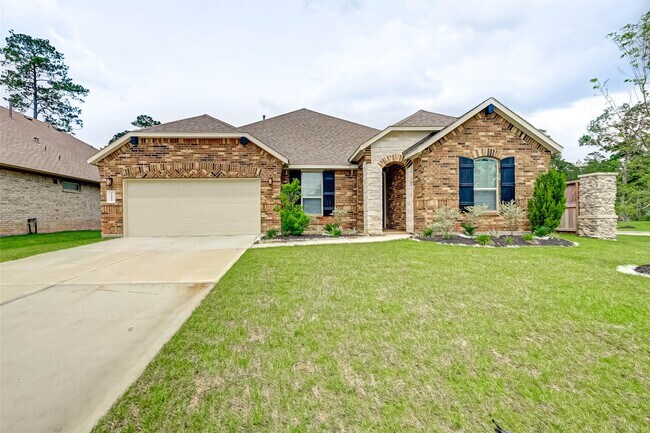 Building Photo - 14111 Lake Lodge Dr