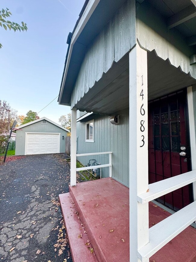 Photo - Spacious Country Home w/ HUGE SHOP!