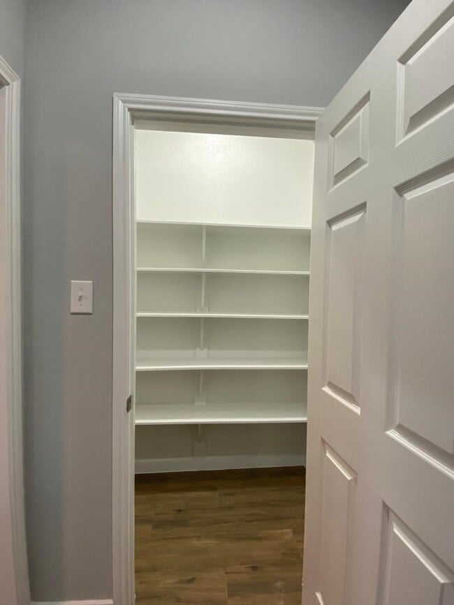 Photo - 7655 Ameswood Rd