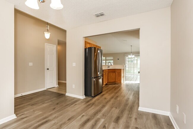 Photo - 8944 Fallsmill Dr