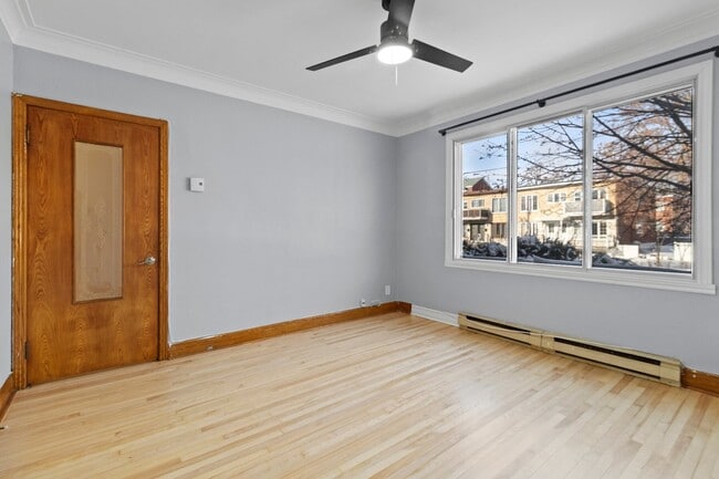 Photo - 1680 Bd Desmarchais Unit 1