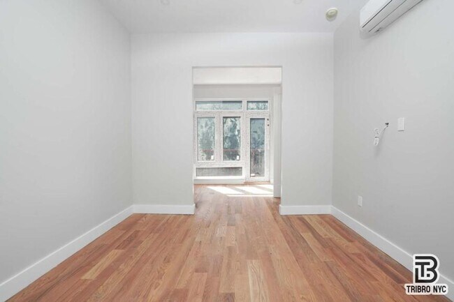 Photo - 3 bedroom in Brooklyn NY 11206