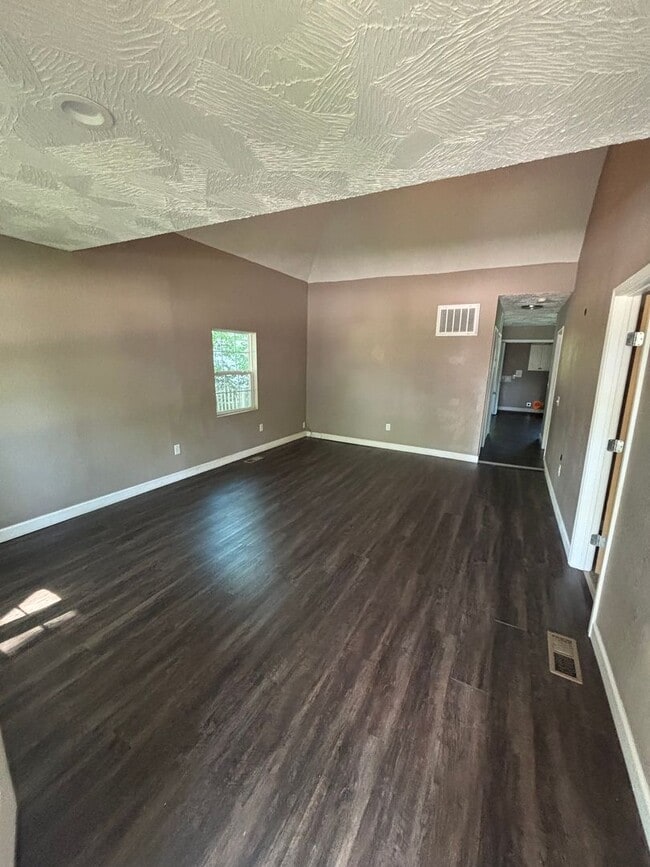 Photo - 2027 N Weller Ave