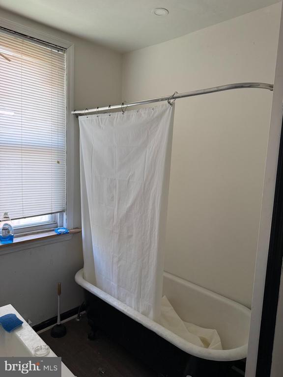 Photo - 5336 Vine St