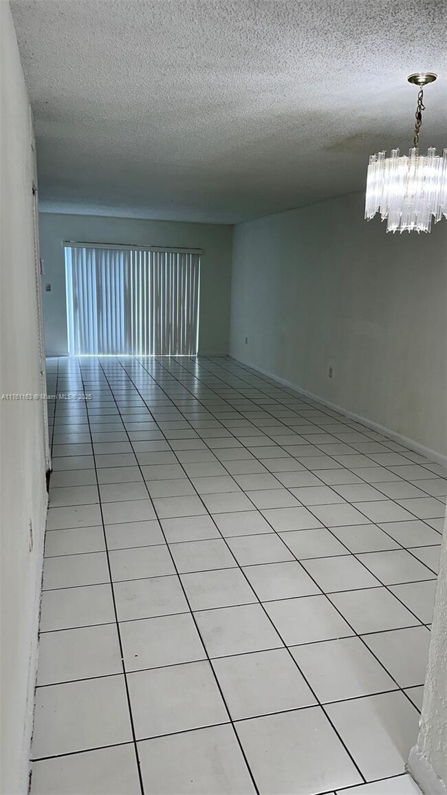 Photo - 504 NW 179th St