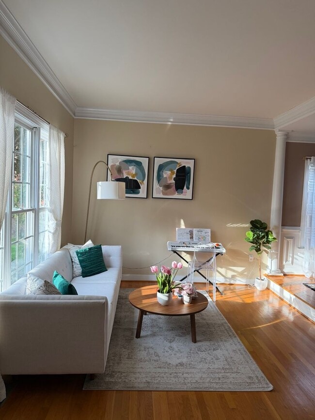 Photo - Best location! Short pump schools, 4 bedrooms, den, bar, solar, big garage and yard!