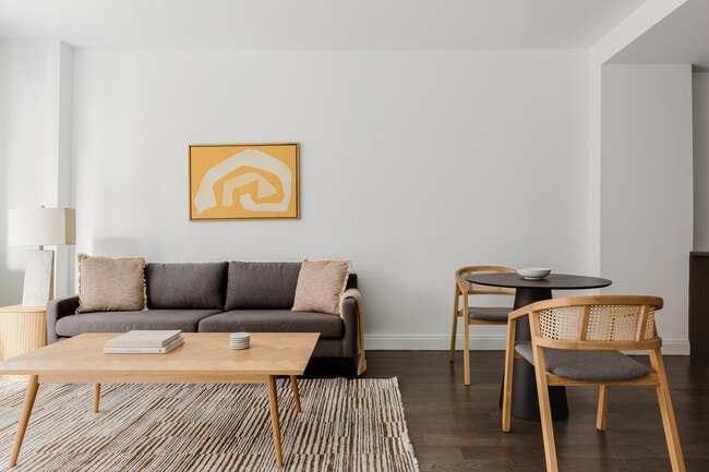 Photo - 148 1st St Unidad FL7-ID1984