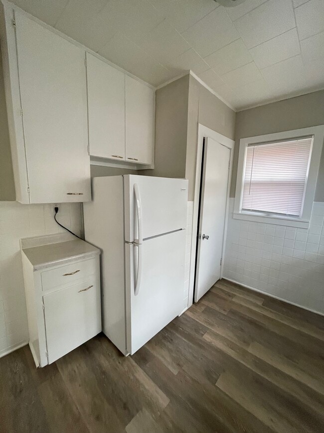 Photo - 1337 Nelson Ave