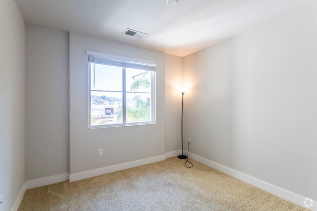 2 BR, 2.5 BA - 1167 SF