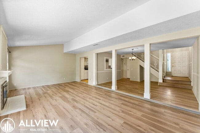 Photo - Coastal San Clemente Townhome with Brand New Flooring – Steps to the Beach!