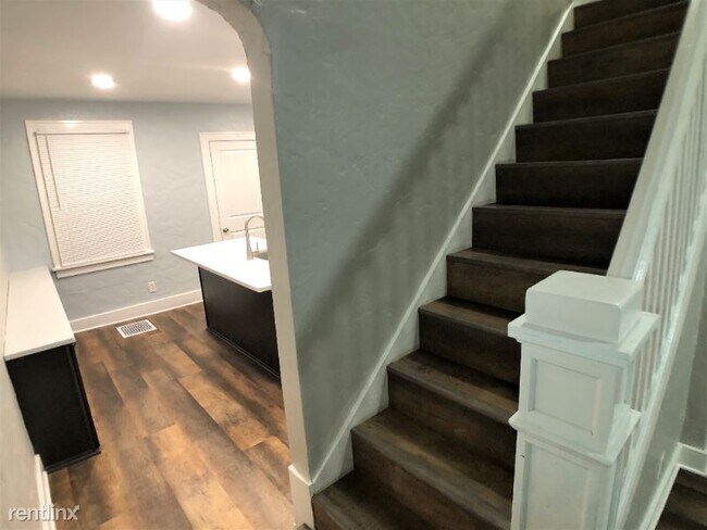 Photo - 2 br, 1 bath Townhome - 5346 Hillcrest St