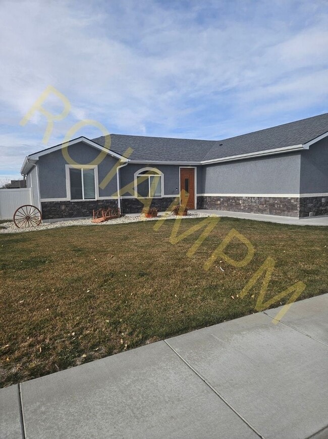 Building Photo - Spacious 3-Bed, 2-Bath Home with Bonus Room – Heyburn, ID