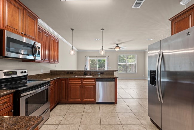Photo - 4 Bed Navarre Townhome in Pool Community
