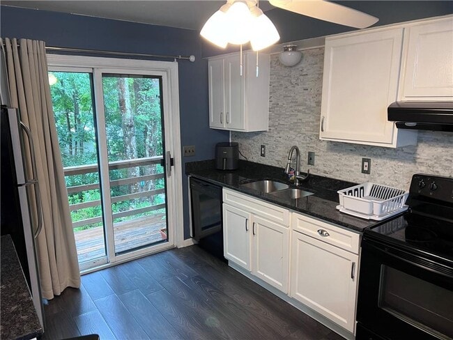 Photo - 206 Arthurs Way