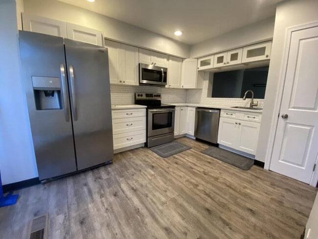 Photo - 1018 Dartmouth Glen Way