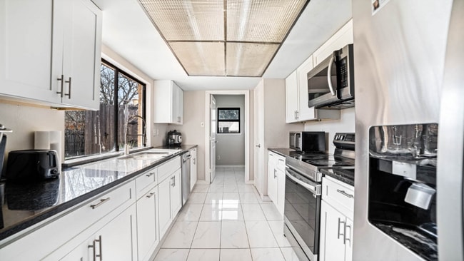 Photo - 6407 Chinaberry Trail