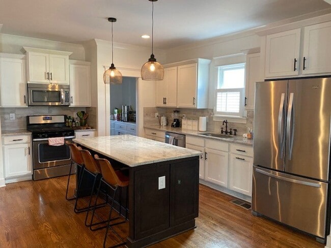 Photo - Craftsman Inspired 3 Bed/ 2.5 Bath Home in Cleveland Park, Fenced Yard, Pet Friendly, Screened Po...