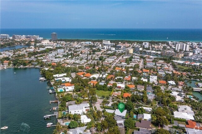 Building Photo - 1320 N Biscayne Point Rd Rental