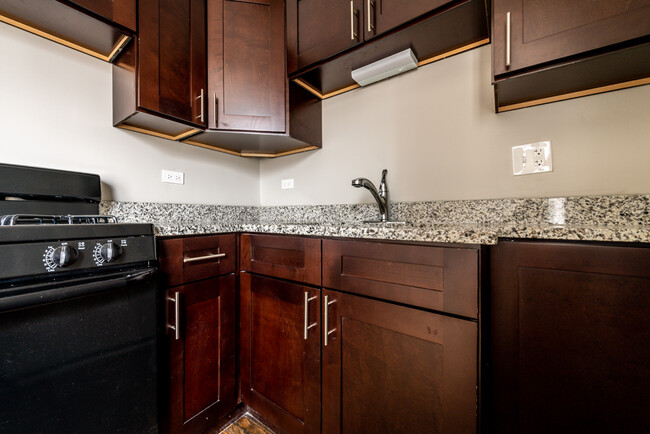 Building Photo - 6904 S Cregier Ave Rental