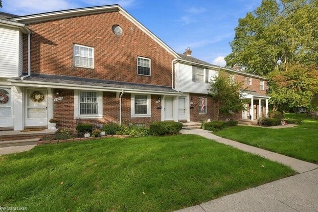 22998 Gary Ln
