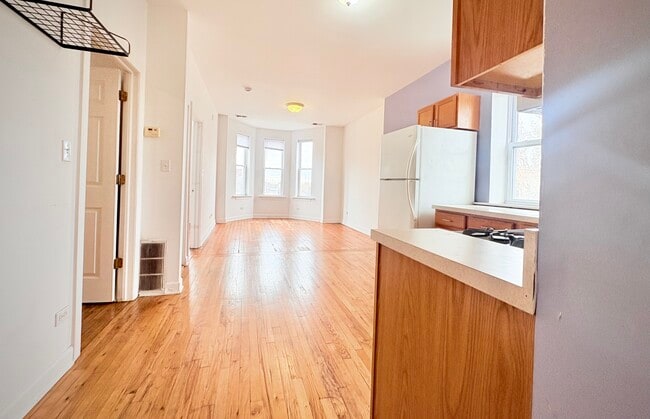 Building Photo - 1112 W 18th St Unit 4F