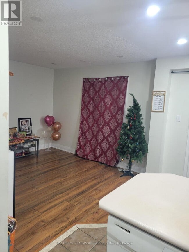 Photo - 3 Fairbank Ct